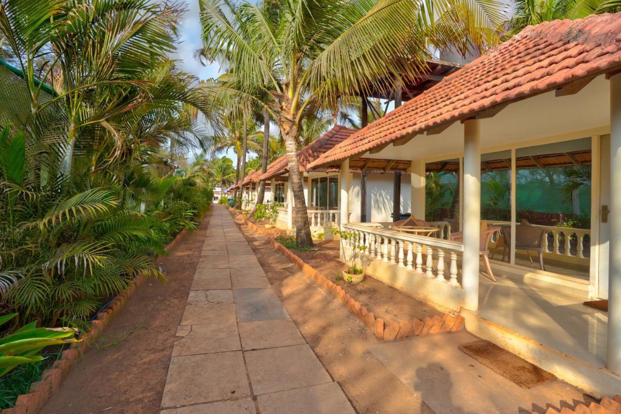 Morjim Holiday Beach Resort Ngoại thất bức ảnh