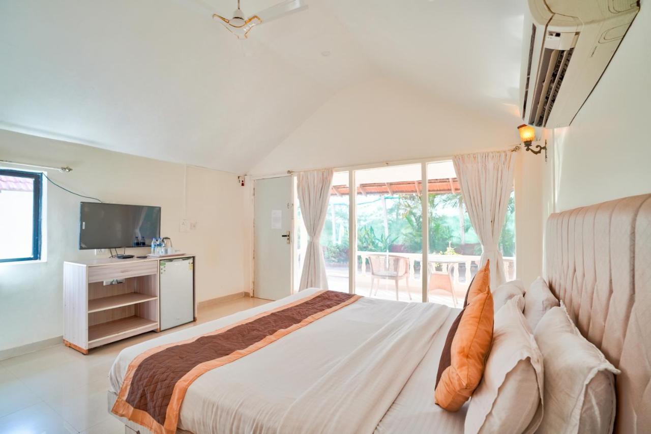 Morjim Holiday Beach Resort Ngoại thất bức ảnh