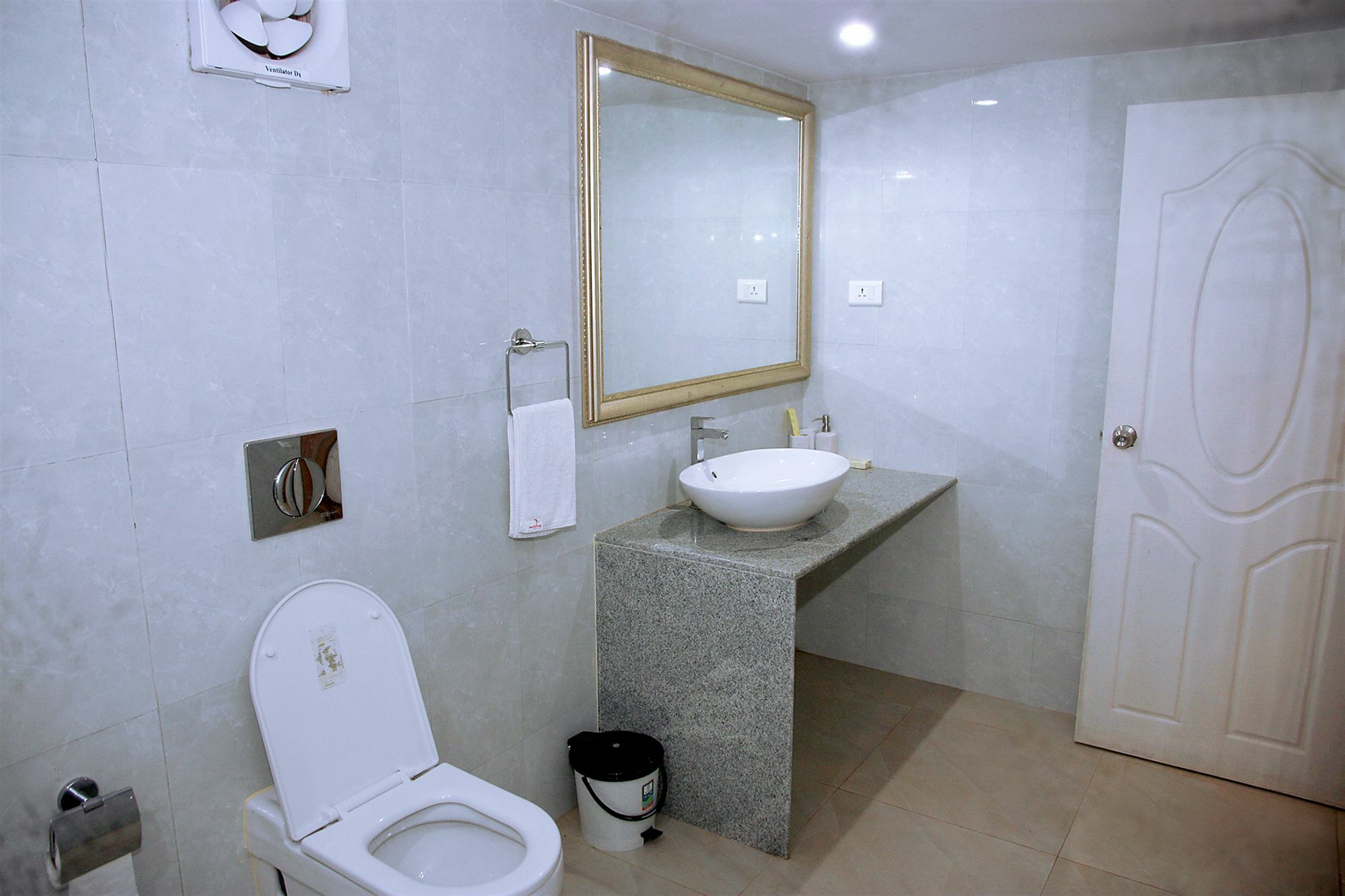 Morjim Holiday Beach Resort Ngoại thất bức ảnh
